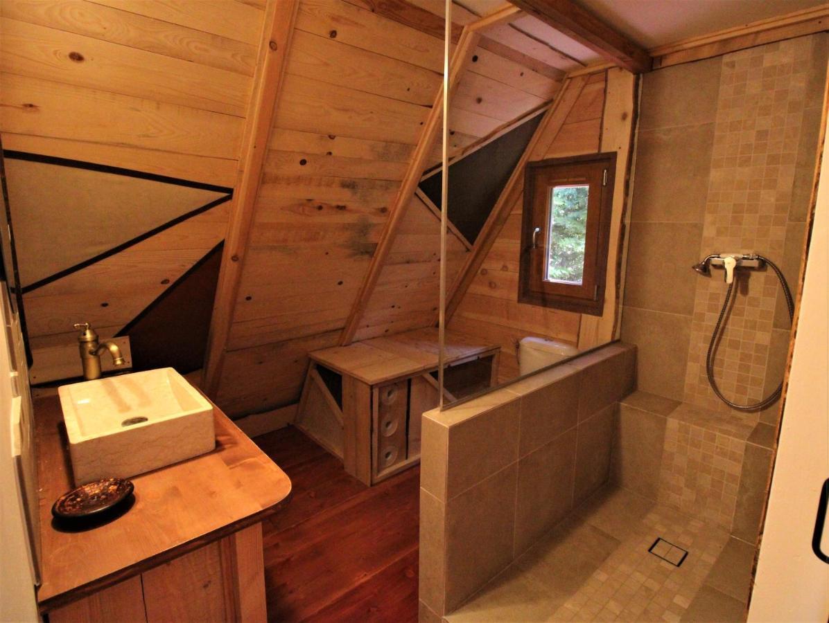 Habitat Createur - Hebergements Insolites Au Camping Municipal "Les Ecureuils" Recoubeau-Jansac Buitenkant foto