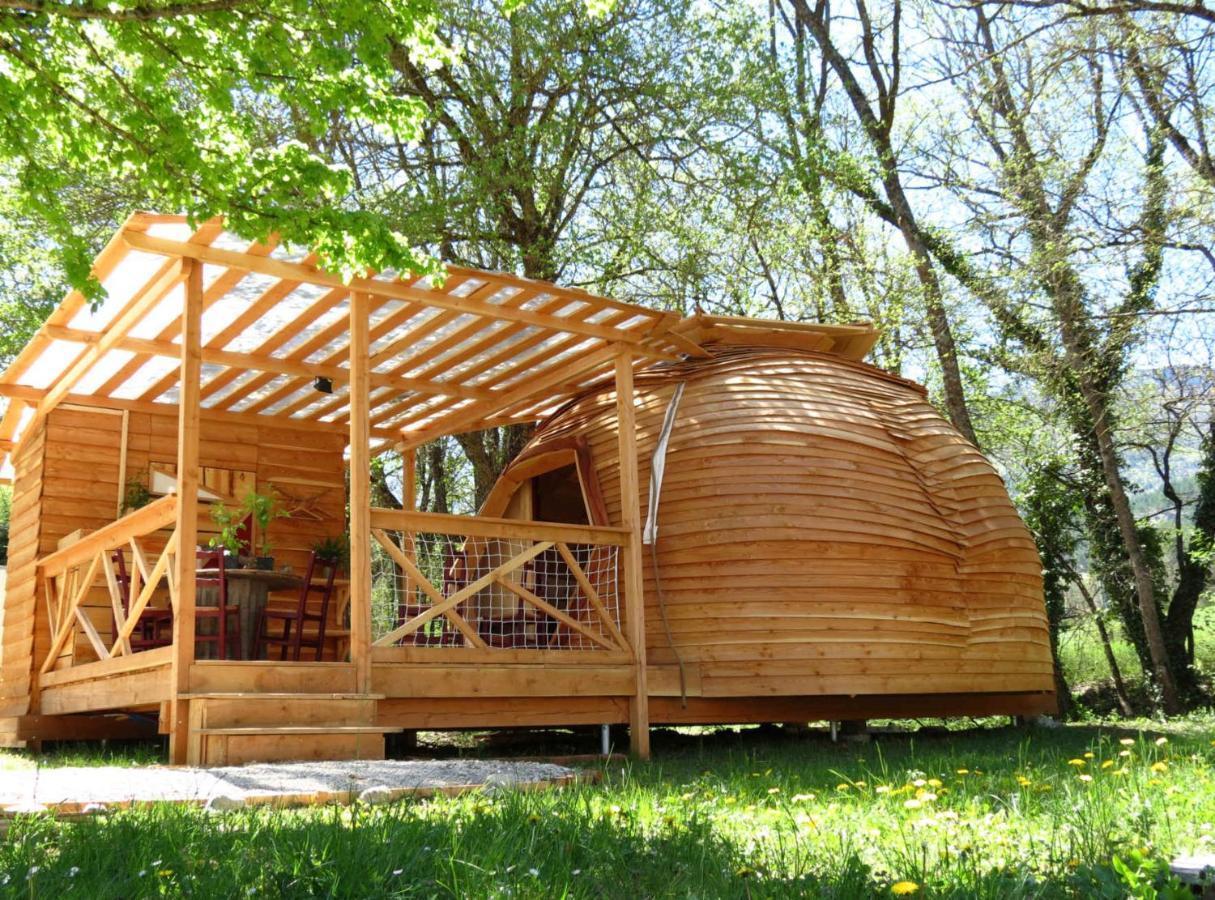 Habitat Createur - Hebergements Insolites Au Camping Municipal "Les Ecureuils" Recoubeau-Jansac Buitenkant foto