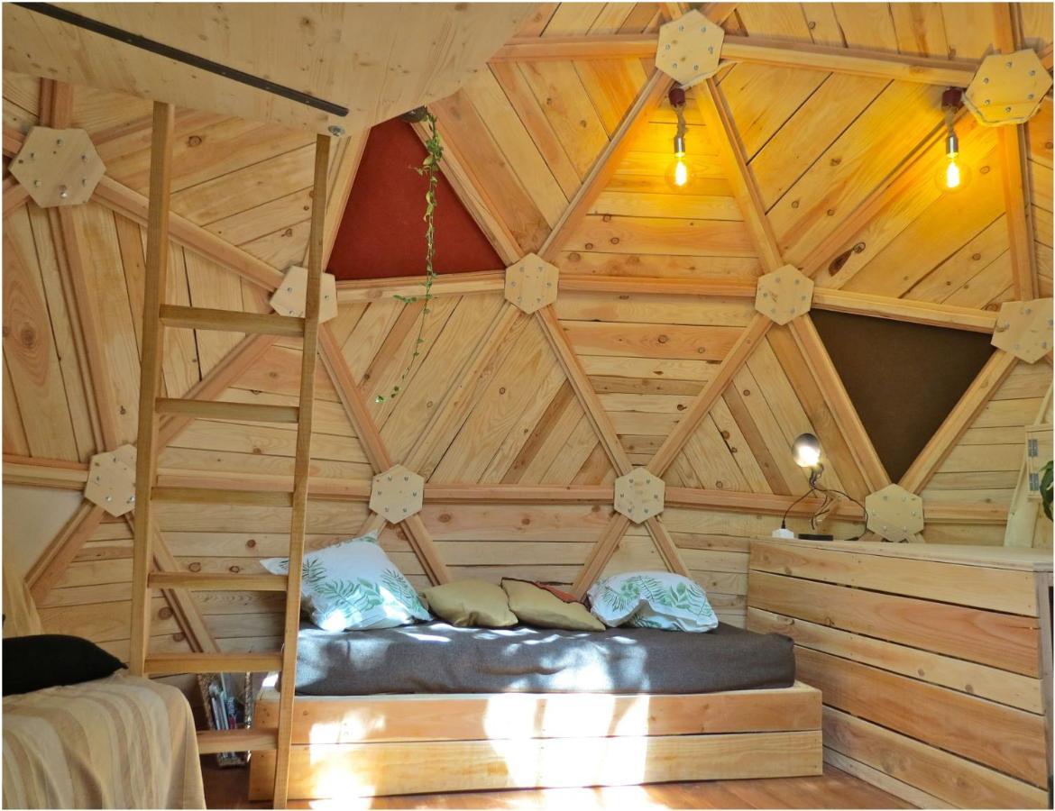 Habitat Createur - Hebergements Insolites Au Camping Municipal "Les Ecureuils" Recoubeau-Jansac Buitenkant foto