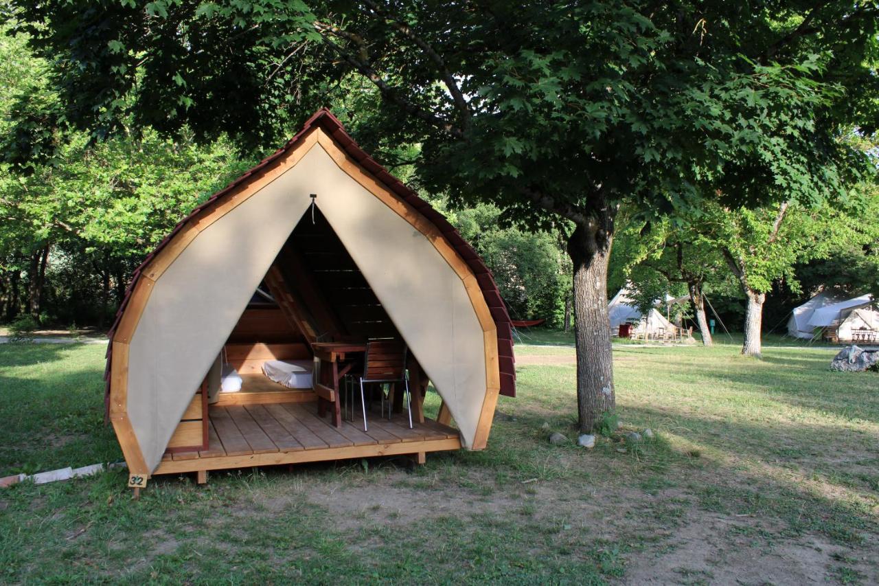 Habitat Createur - Hebergements Insolites Au Camping Municipal "Les Ecureuils" Recoubeau-Jansac Buitenkant foto