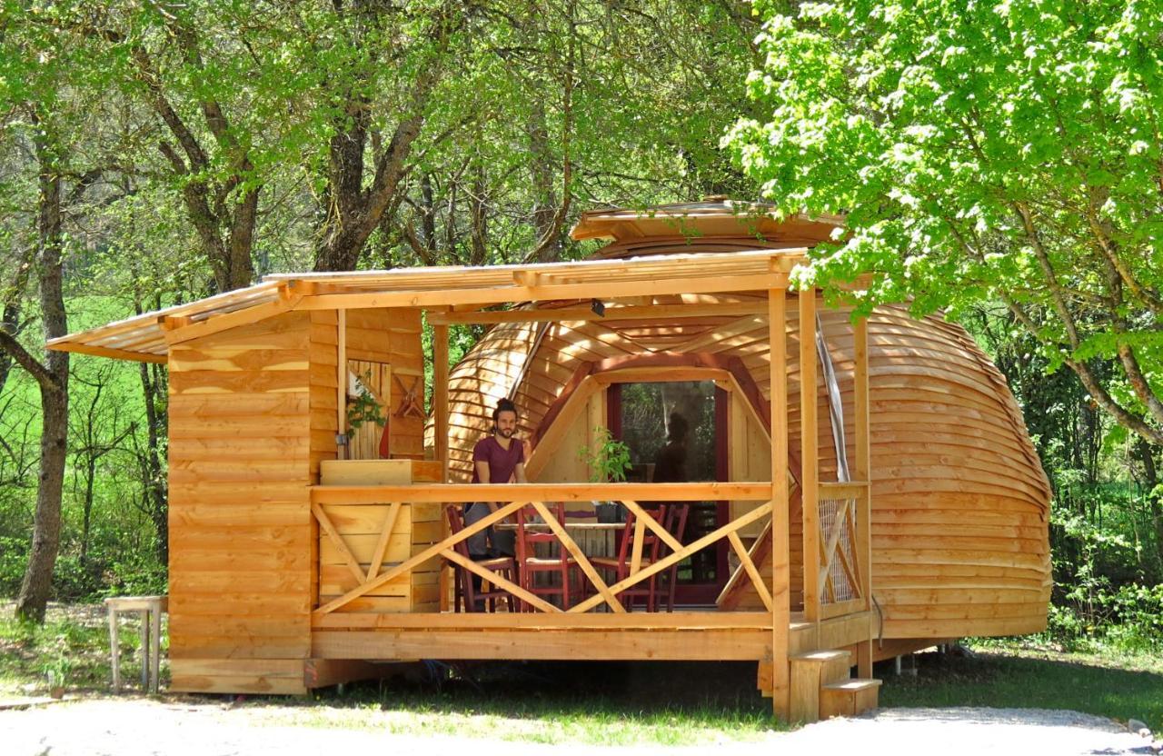 Habitat Createur - Hebergements Insolites Au Camping Municipal "Les Ecureuils" Recoubeau-Jansac Buitenkant foto