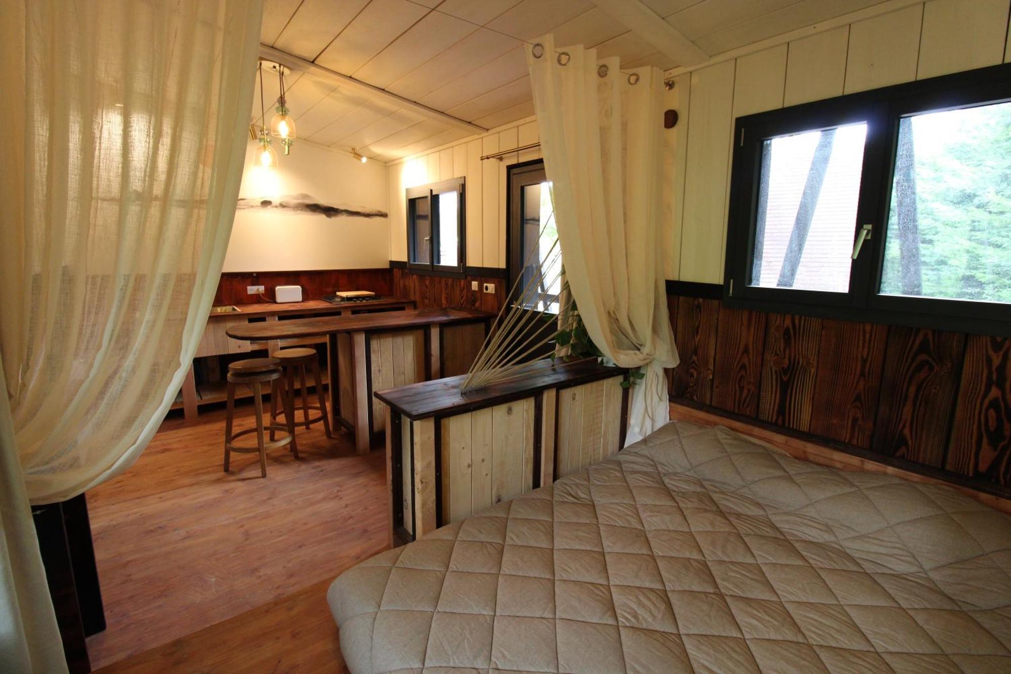 Habitat Createur - Hebergements Insolites Au Camping Municipal "Les Ecureuils" Recoubeau-Jansac Buitenkant foto